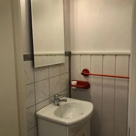 Comfortable 3 Bedroom On One Floor.