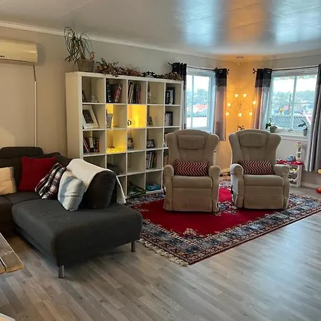 Comfortable 3 Bedroom On One Floor.