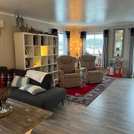 Comfortable 3 Bedroom On One Floor.