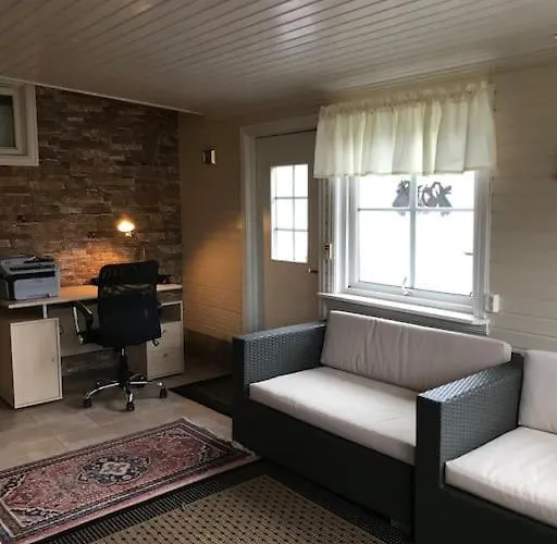 Comfortable 3 Bedroom On One Floor.