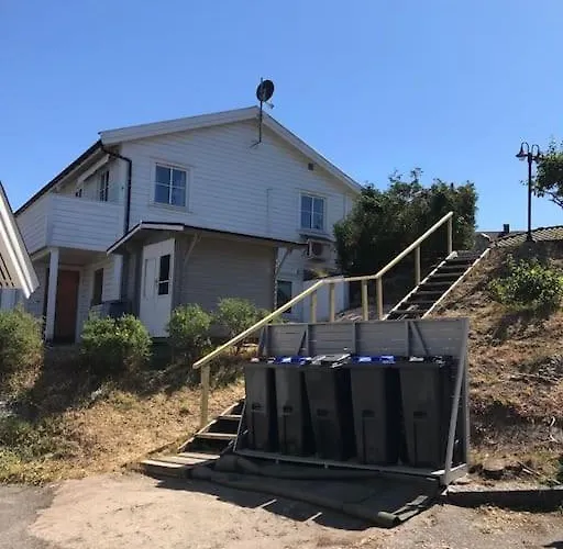 Διαμέρισμα Comfortable 3 Bedroom On One Floor. *