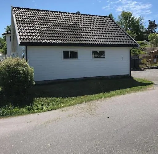 Comfortable 3 Bedroom On One Floor.