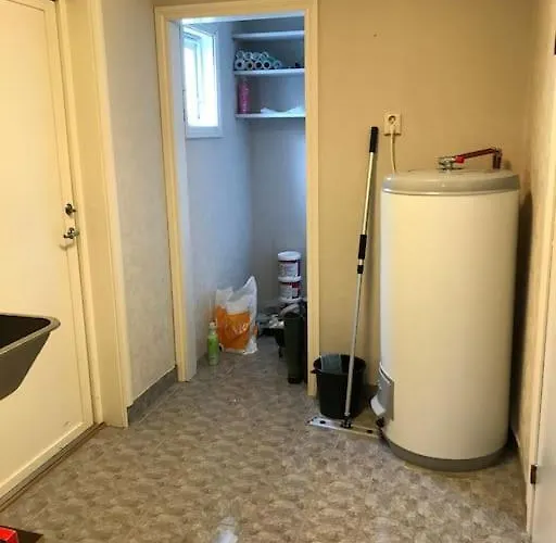 شقة Comfortable 3 Bedroom On One Floor. *