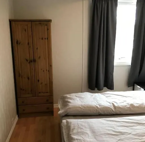 شقة Comfortable 3 Bedroom On One Floor. *