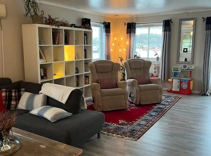 Comfortable 3 Bedroom On One Floor.