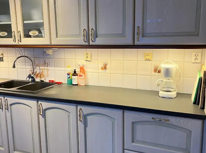 شقة Comfortable 3 Bedroom On One Floor. *