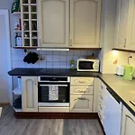 Comfortable 3 Bedroom On One Floor. Apartamento
