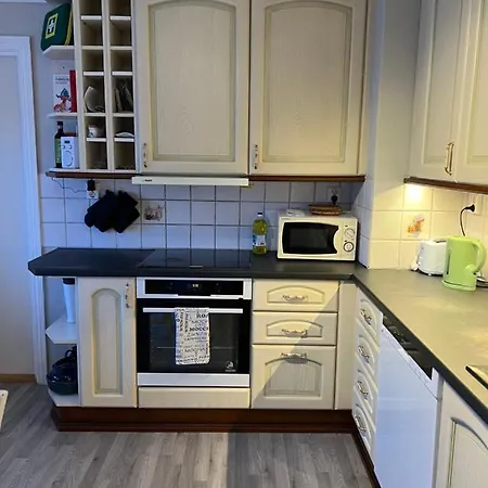 Comfortable 3 Bedroom On One Floor. شقة