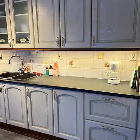 شقة Comfortable 3 Bedroom On One Floor. *